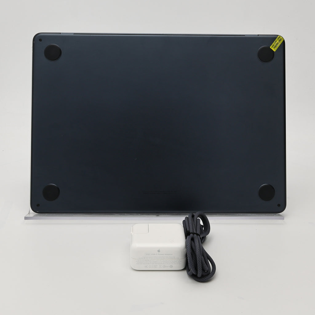 95新 Apple MacBook Air 22年 13寸 M2（8+8核） 8G RAM 256G SSD 午夜色
