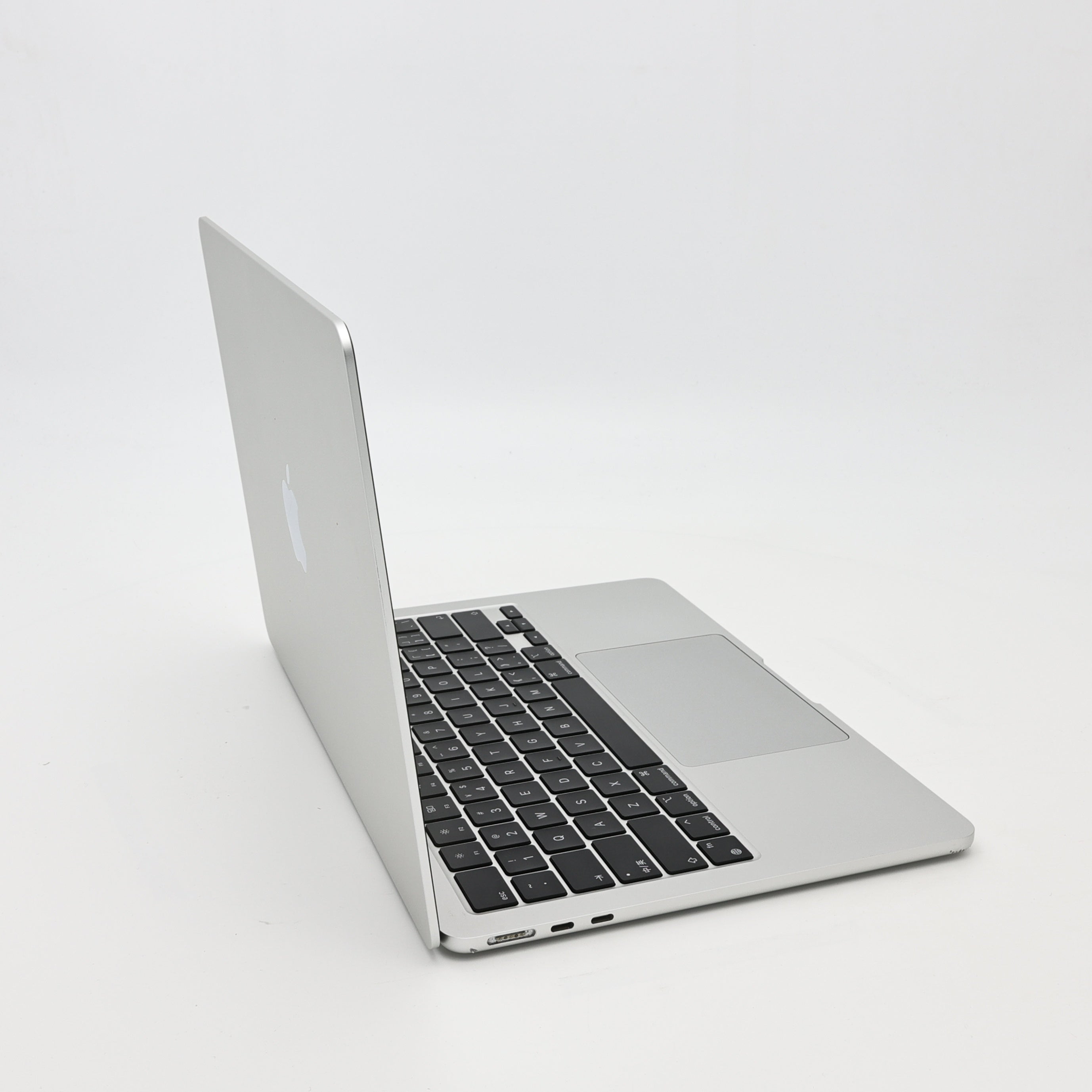 95新 Apple MacBook Air 22年 13寸 M2（8+8核） 8G RAM 256G SSD 銀色