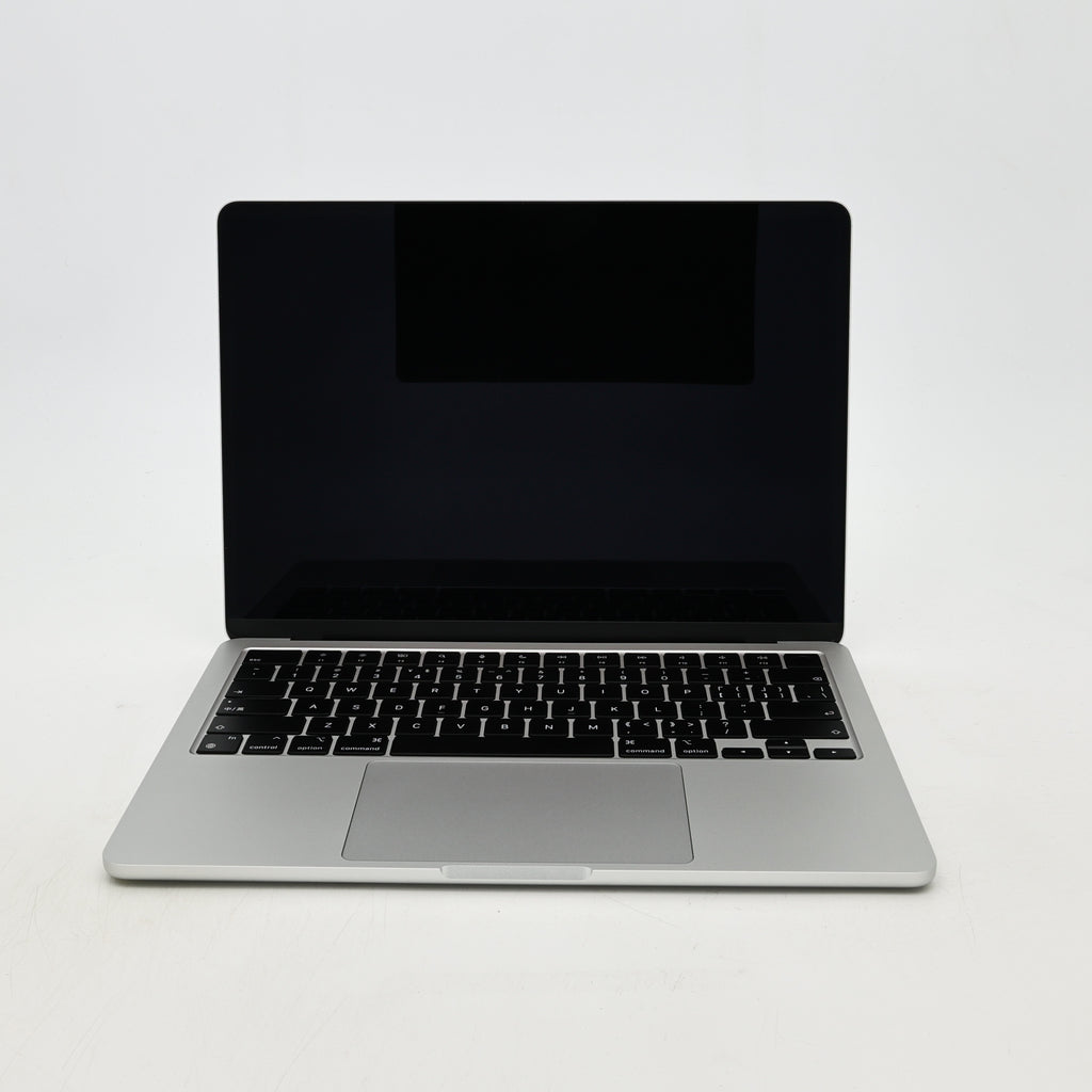 95新 Apple MacBook Air 22年 13寸 M2（8+8核） 8G RAM 256G SSD 銀色