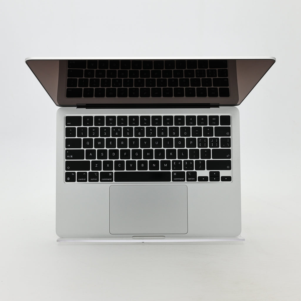 95新 Apple MacBook Air 22年 13寸 M2（8+8核） 8G RAM 256G SSD 銀色