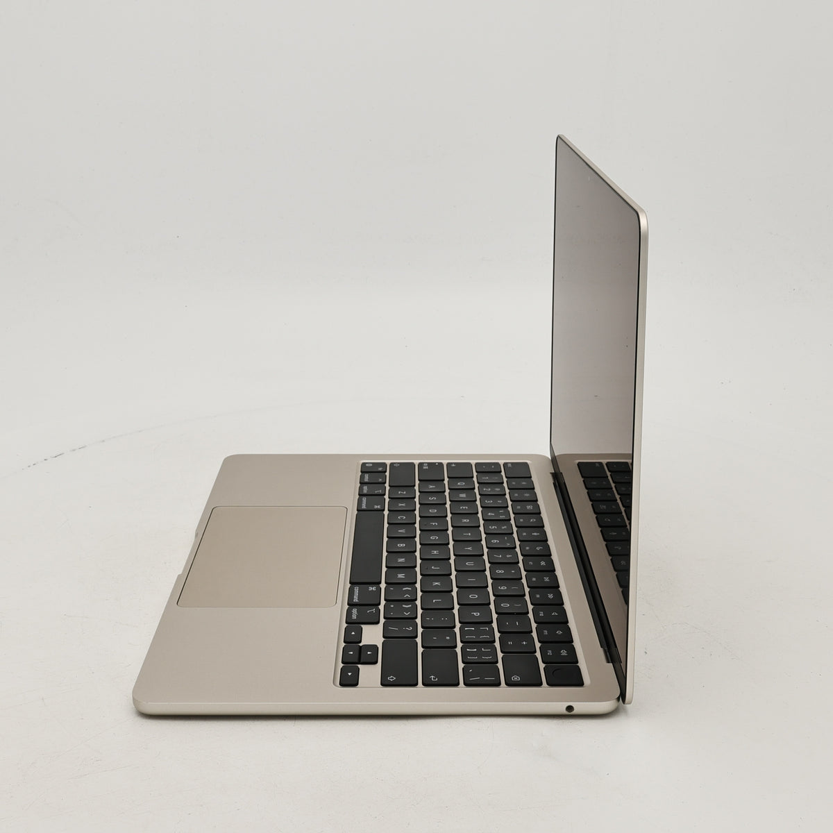 95新 Apple MacBook Air 22年 13寸 M2（8+8核） 8G RAM 256G SSD 星光色