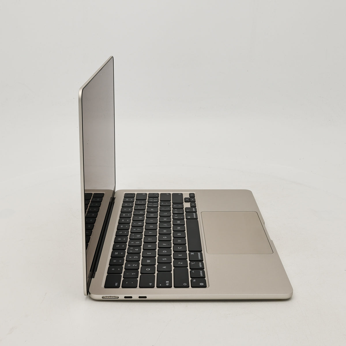95新 Apple MacBook Air 22年 13寸 M2（8+8核） 8G RAM 256G SSD 星光色