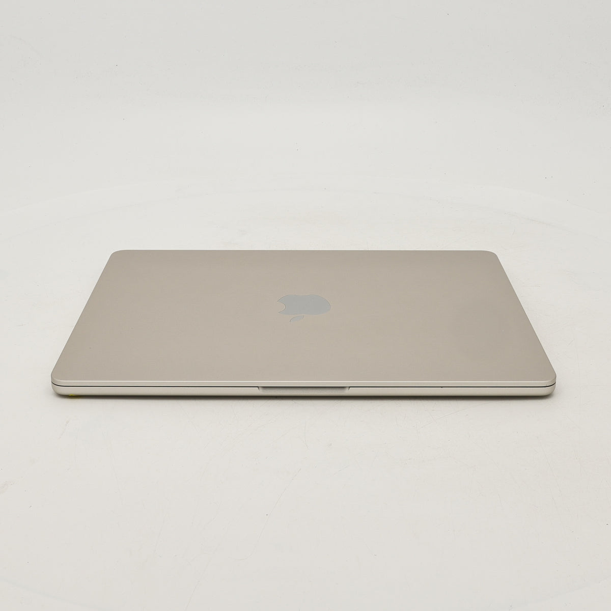 95新 Apple MacBook Air 22年 13寸 M2（8+8核） 8G RAM 256G SSD 星光色