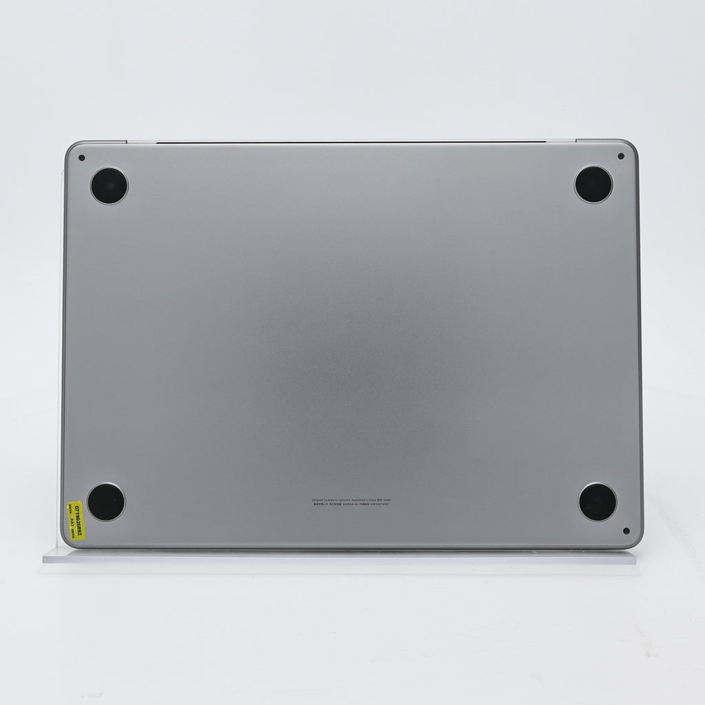 95新 Apple MacBook Air 22年 13寸 M2（8+8核） 8G RAM 256G SSD 深空灰色