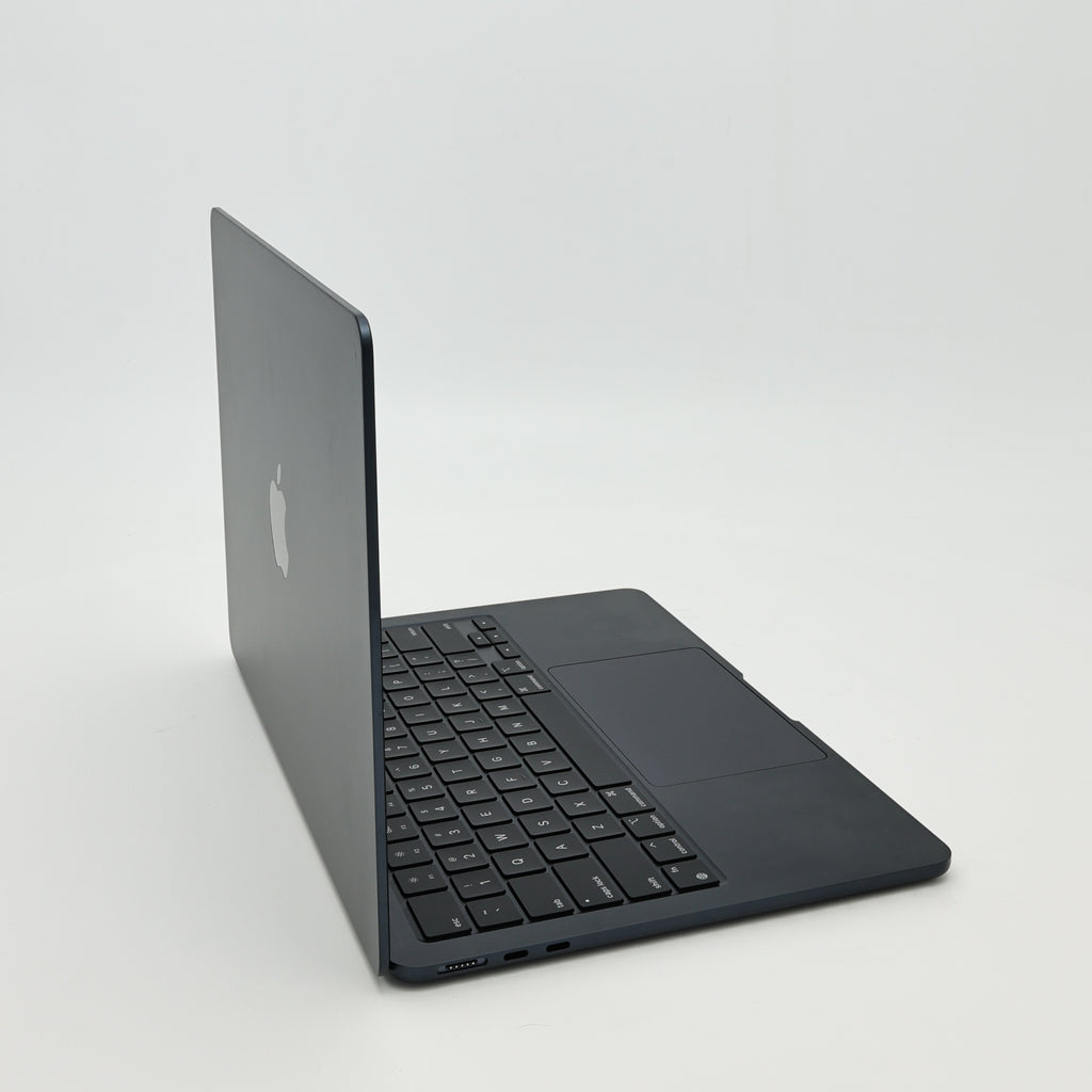 99新 Apple MacBook Air 24年 13寸 M3（8+8核） 8G RAM 256G SSD 午夜色