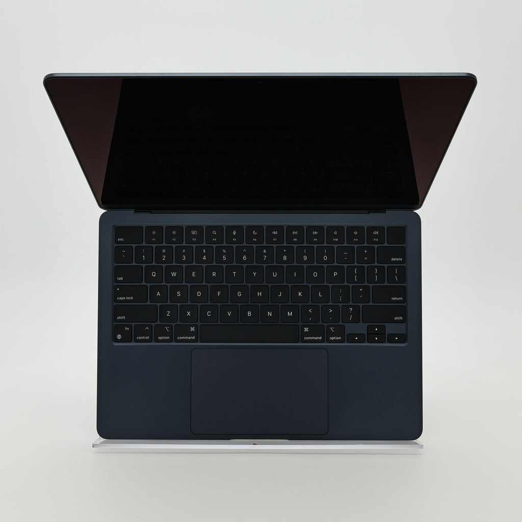 99新 Apple MacBook Air 24年 13寸 M3（8+8核） 8G RAM 256G SSD 午夜色