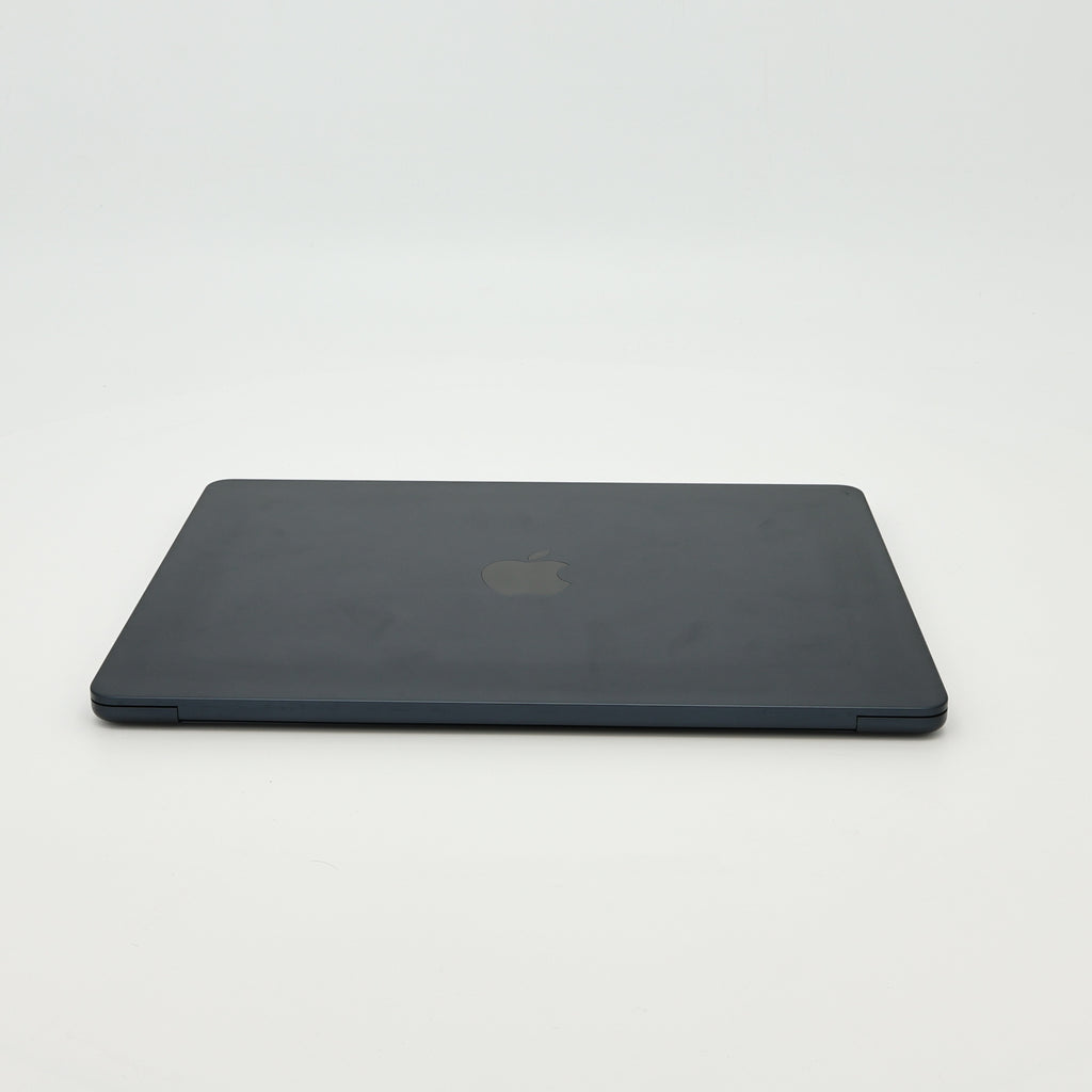 99新 Apple MacBook Air 24年 13寸 M3（8+8核） 8G RAM 256G SSD 午夜色