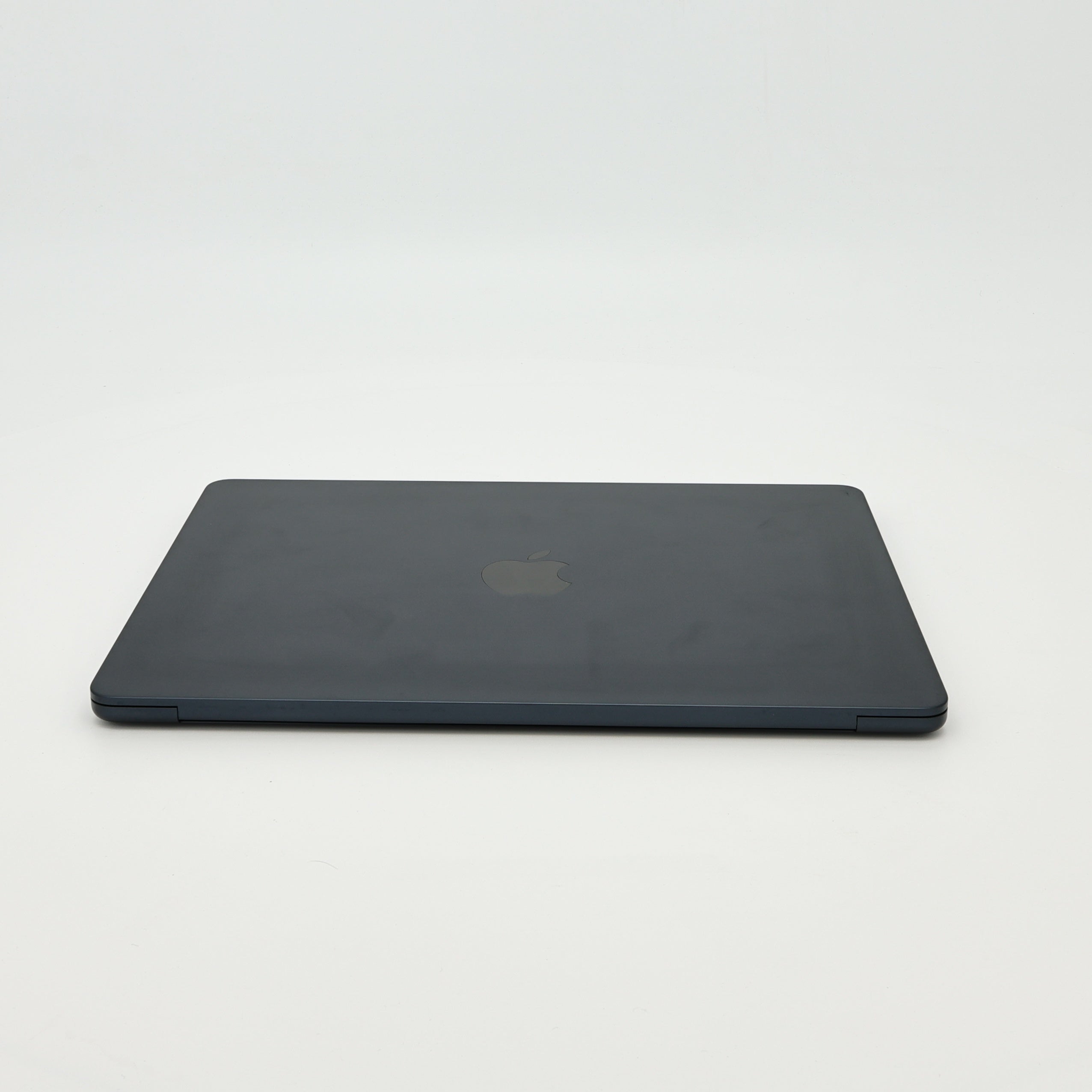 99新 Apple MacBook Air 24年 13寸 M3（8+8核） 8G RAM 256G SSD 午夜色