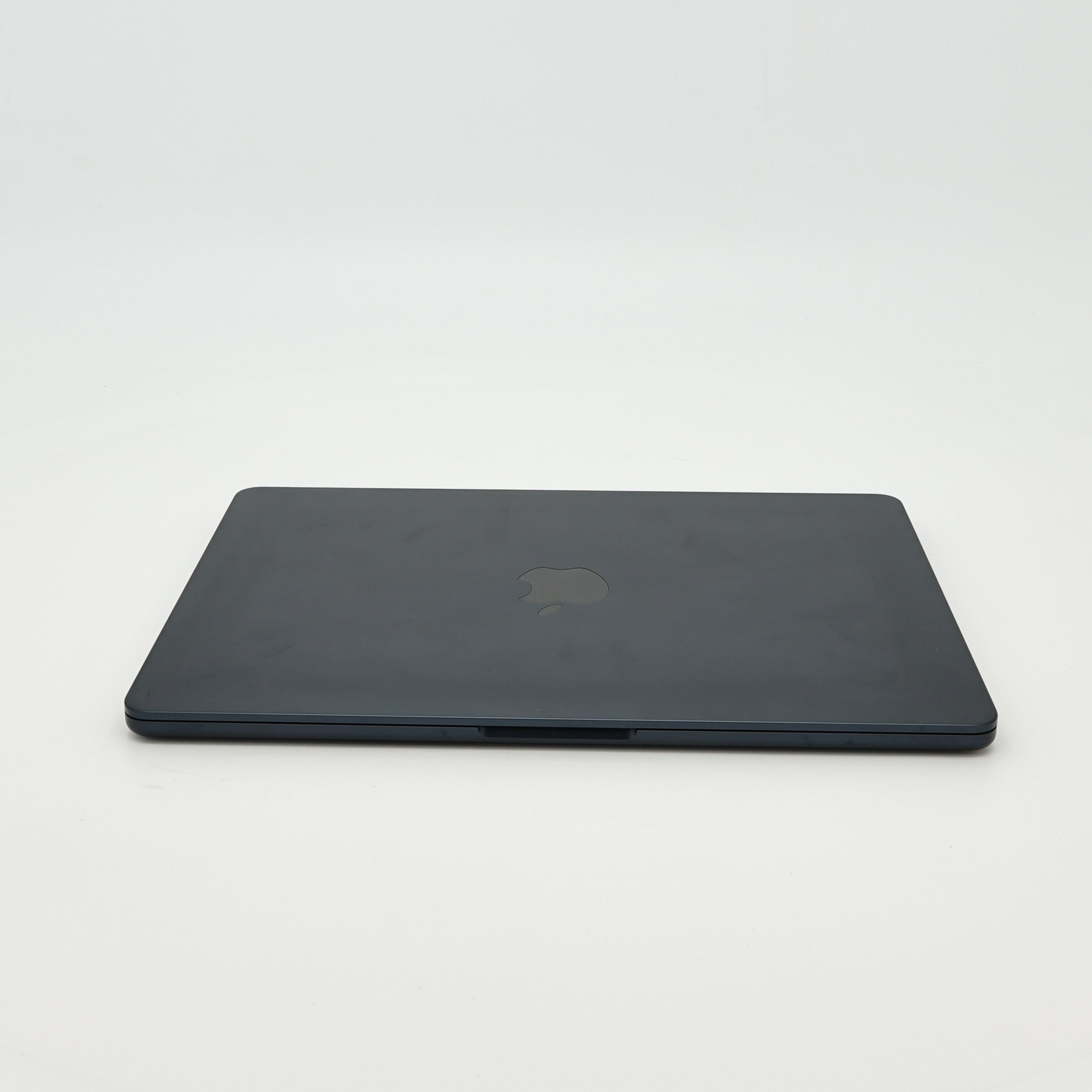 99新 Apple MacBook Air 24年 13寸 M3（8+8核） 8G RAM 256G SSD 午夜色