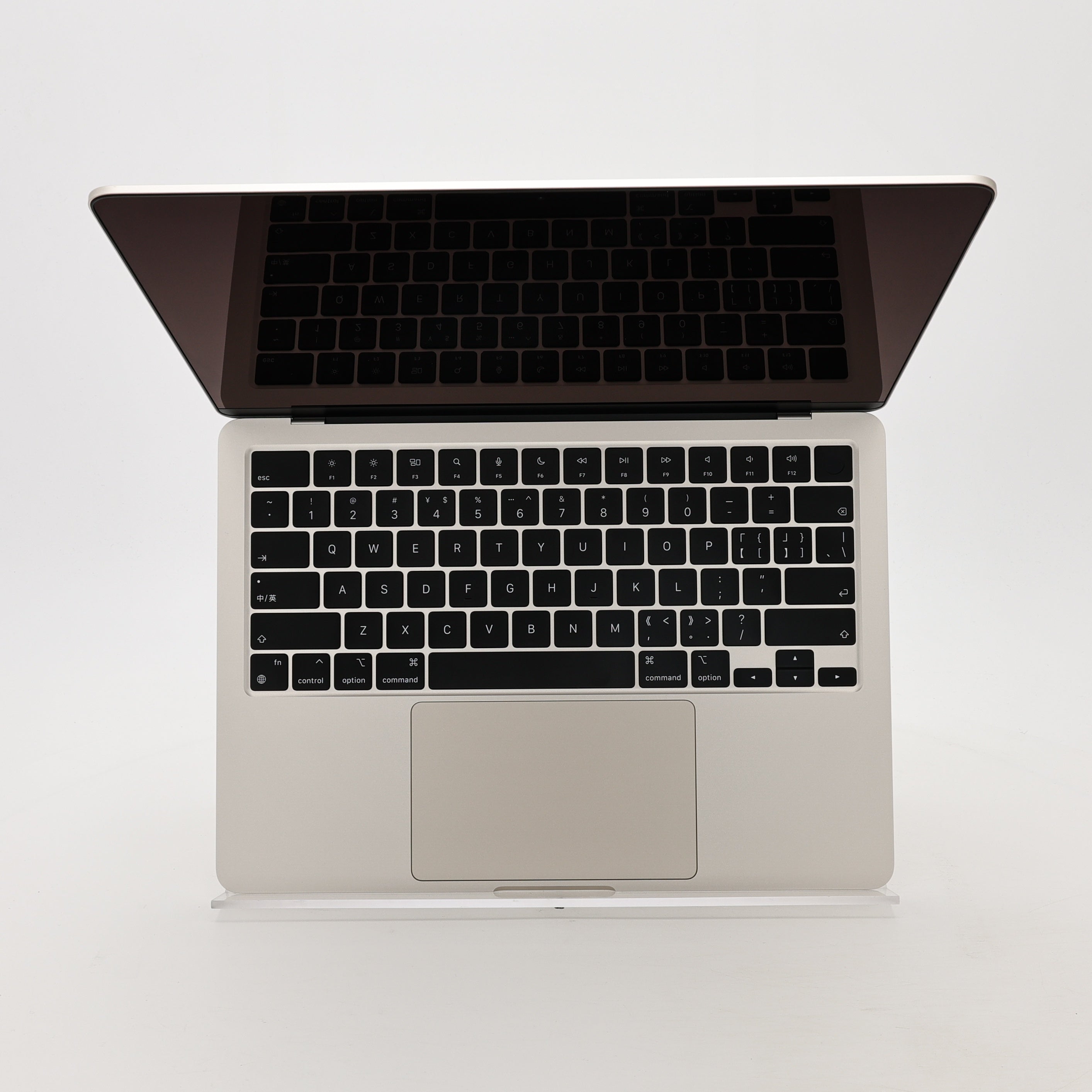 95新 Apple MacBook Air 22年 13寸 M2（8+8核） 8G RAM 256G SSD 星光色