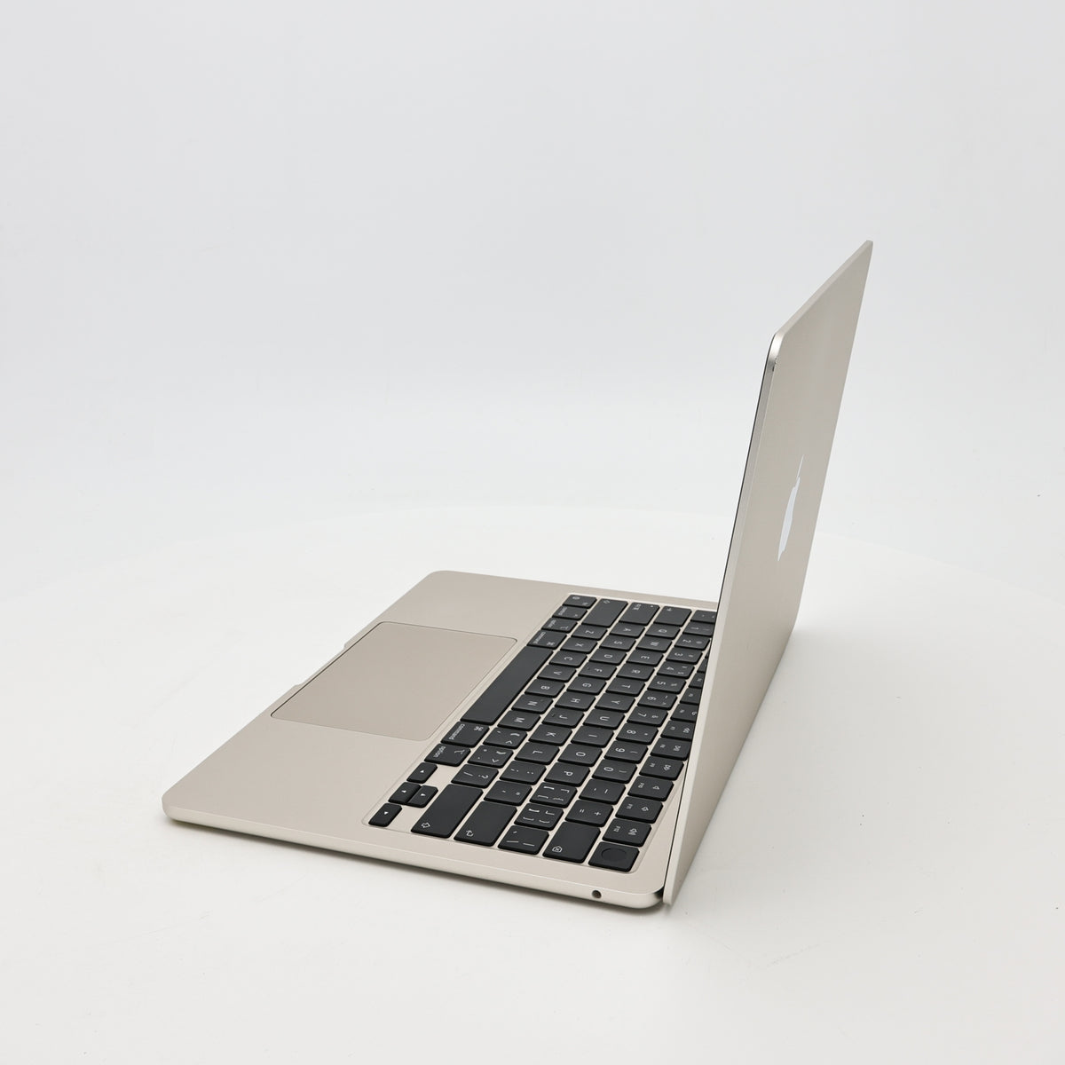 95新 Apple MacBook Air 22年 13寸 M2（8+10核） 8G RAM 512G SSD 星光色