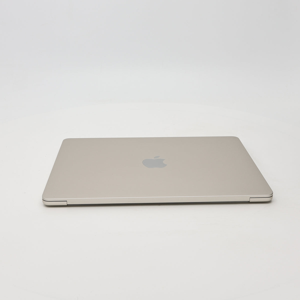 95新 Apple MacBook Air 22年 13寸 M2（8+10核） 8G RAM 512G SSD 星光色