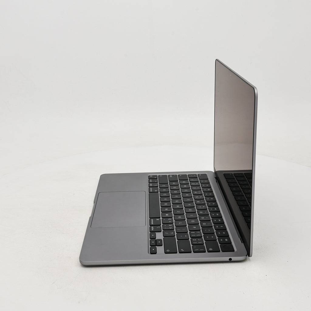 95新 Apple MacBook Air 22年 13寸 M2（8+8核） 8G RAM 256G SSD 深空灰色