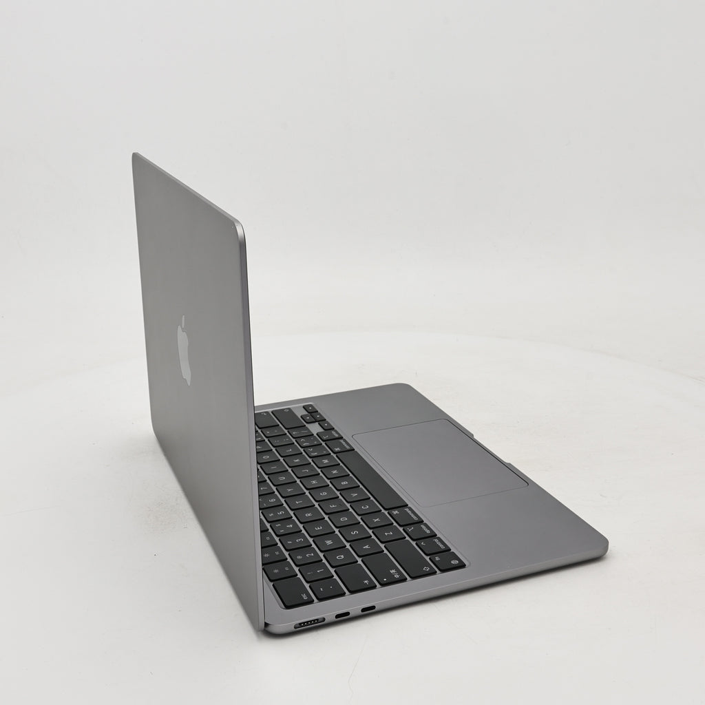 95新 Apple MacBook Air 22年 13寸 M2（8+8核） 8G RAM 256G SSD 深空灰色