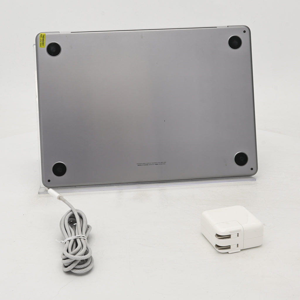 95新 Apple MacBook Air 22年 13寸 M2（8+8核） 8G RAM 256G SSD 深空灰色