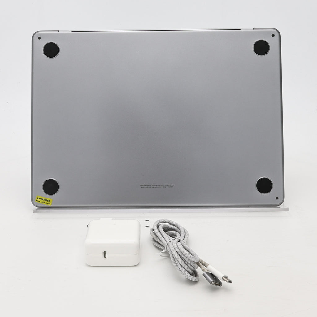 95新 Apple MacBook Air 24年 13寸 M3（8+8核） 8G RAM 256G SSD 深空灰色