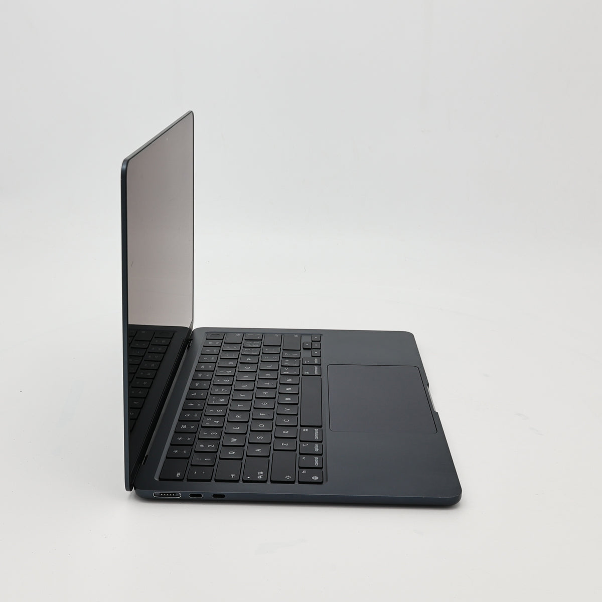 95新 Apple MacBook Air 22年 13寸 M2（8+8核） 16G RAM 256G SSD 午夜色