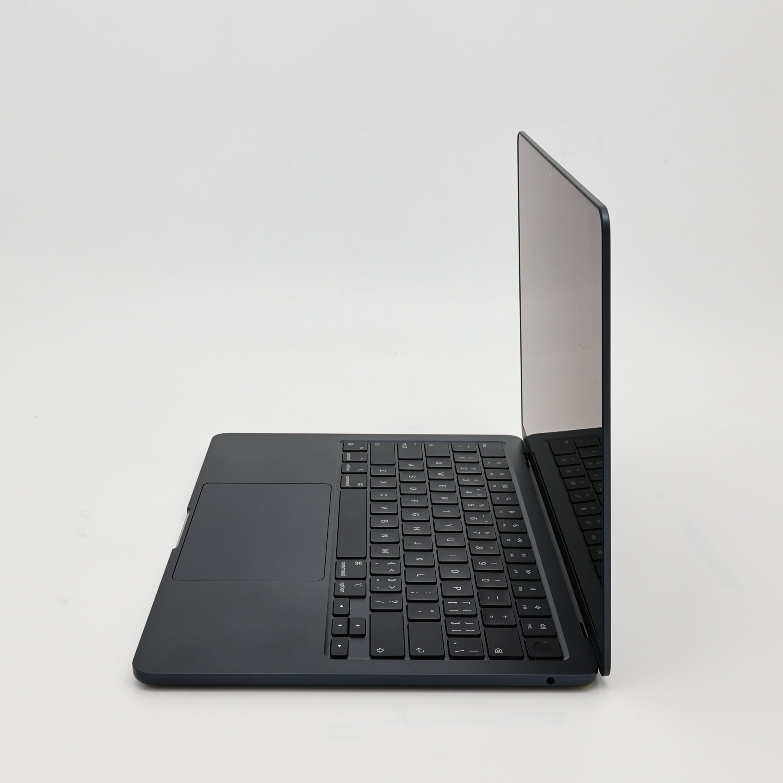 99新 Apple MacBook Air 22年 13寸 M2（8+10核） 8G RAM 512G SSD 午夜色