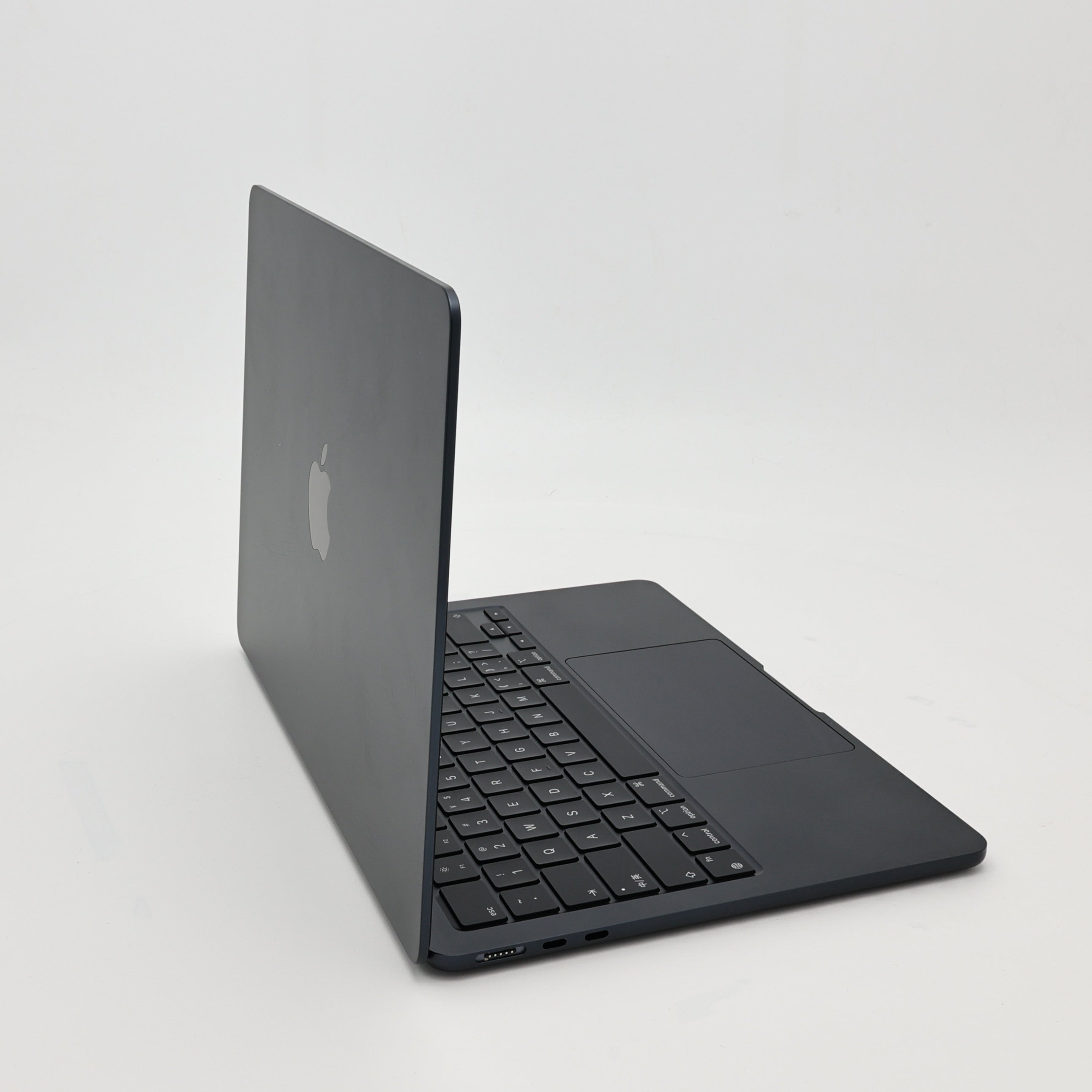 99新 Apple MacBook Air 22年 13寸 M2（8+10核） 8G RAM 512G SSD 午夜色