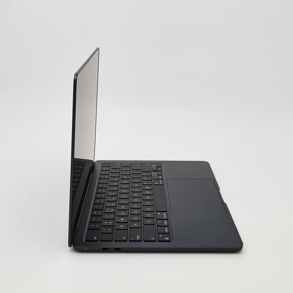 99新 Apple MacBook Air 22年 13寸 M2（8+10核） 8G RAM 512G SSD 午夜色