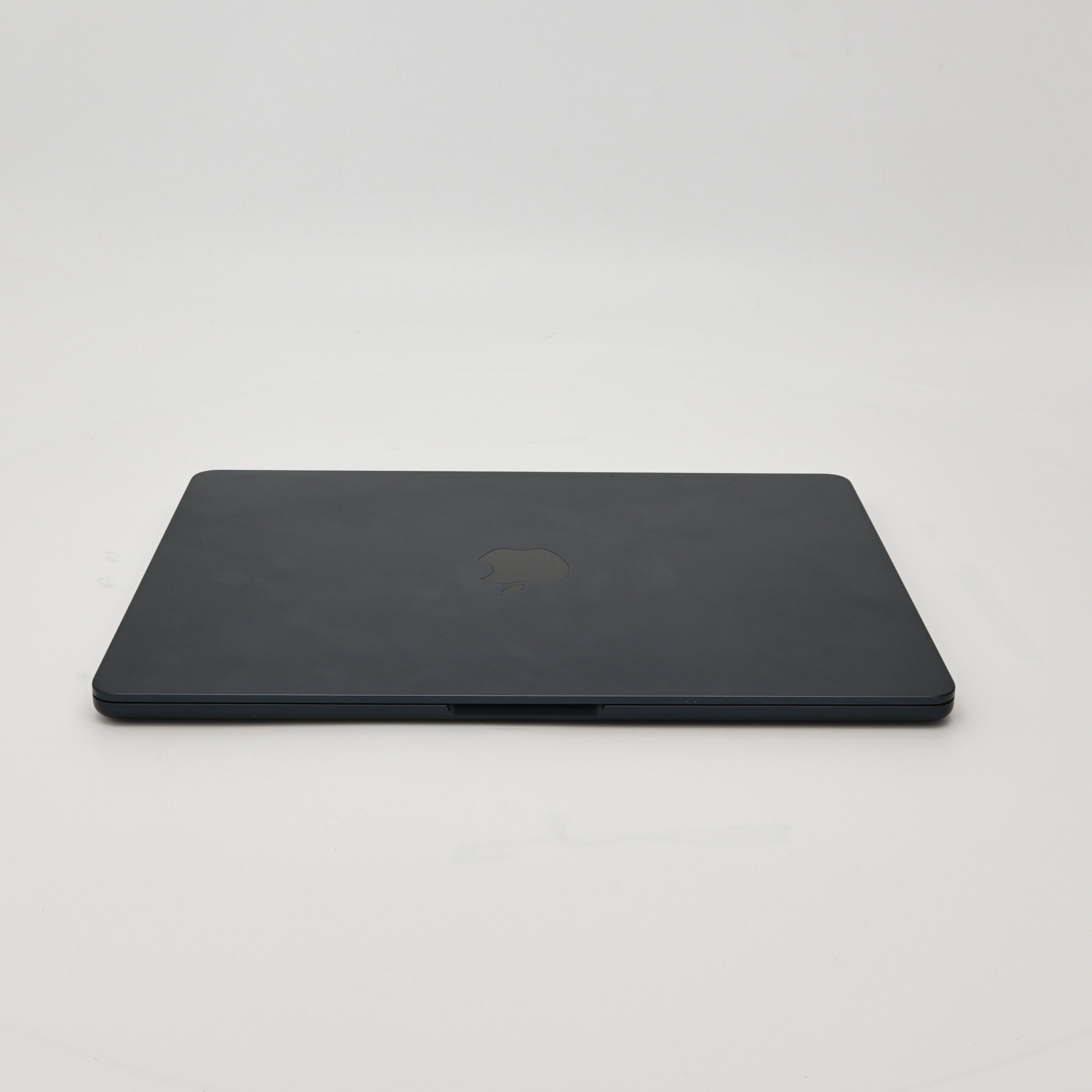 99新 Apple MacBook Air 22年 13寸 M2（8+10核） 8G RAM 512G SSD 午夜色