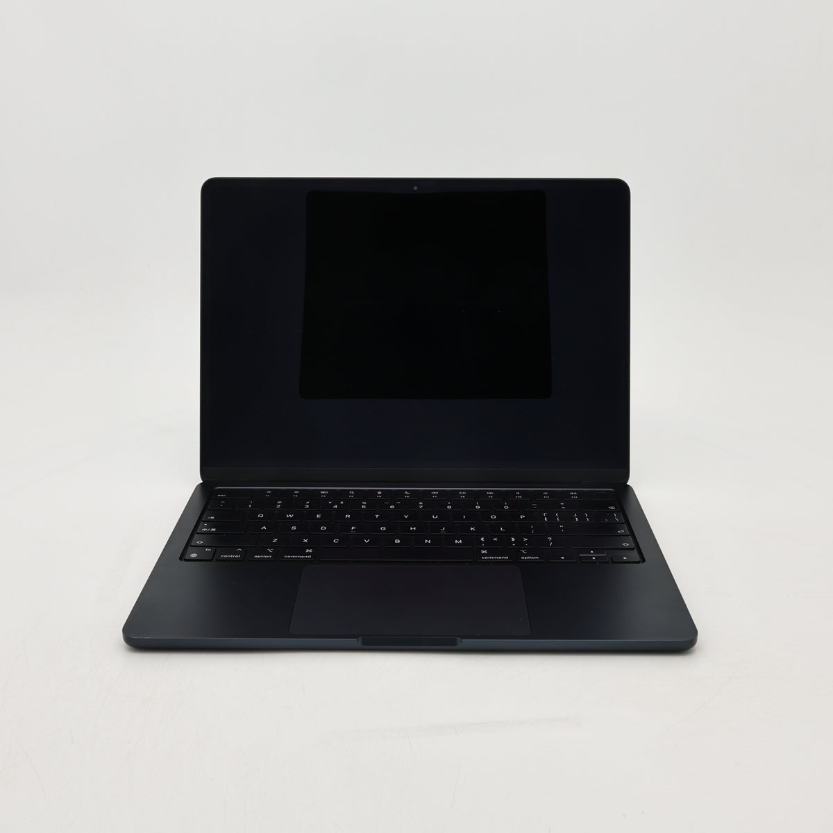 95新 Apple MacBook Air 22年 13寸 M2（8+8核） 8G RAM 256G SSD 午夜色