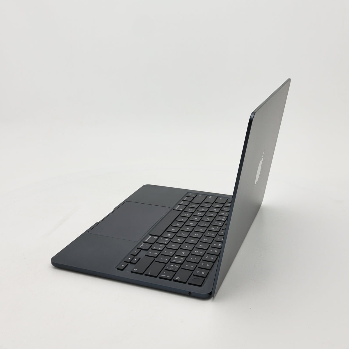 95新 Apple MacBook Air 22年 13寸 M2（8+8核） 8G RAM 256G SSD 午夜色