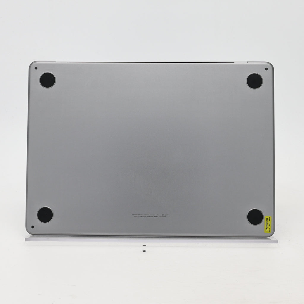 95新 Apple MacBook Air 22年 13寸 M2（8+8核） 8G RAM 256G SSD 深空灰色