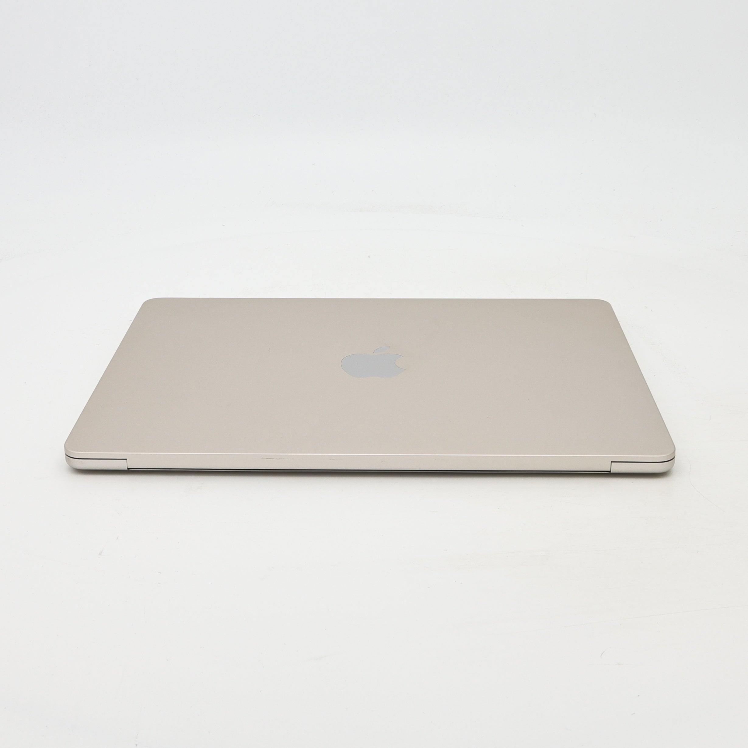 95新 Apple MacBook Air 22年 13寸 M2（8+8核） 8G RAM 256G SSD 星光色