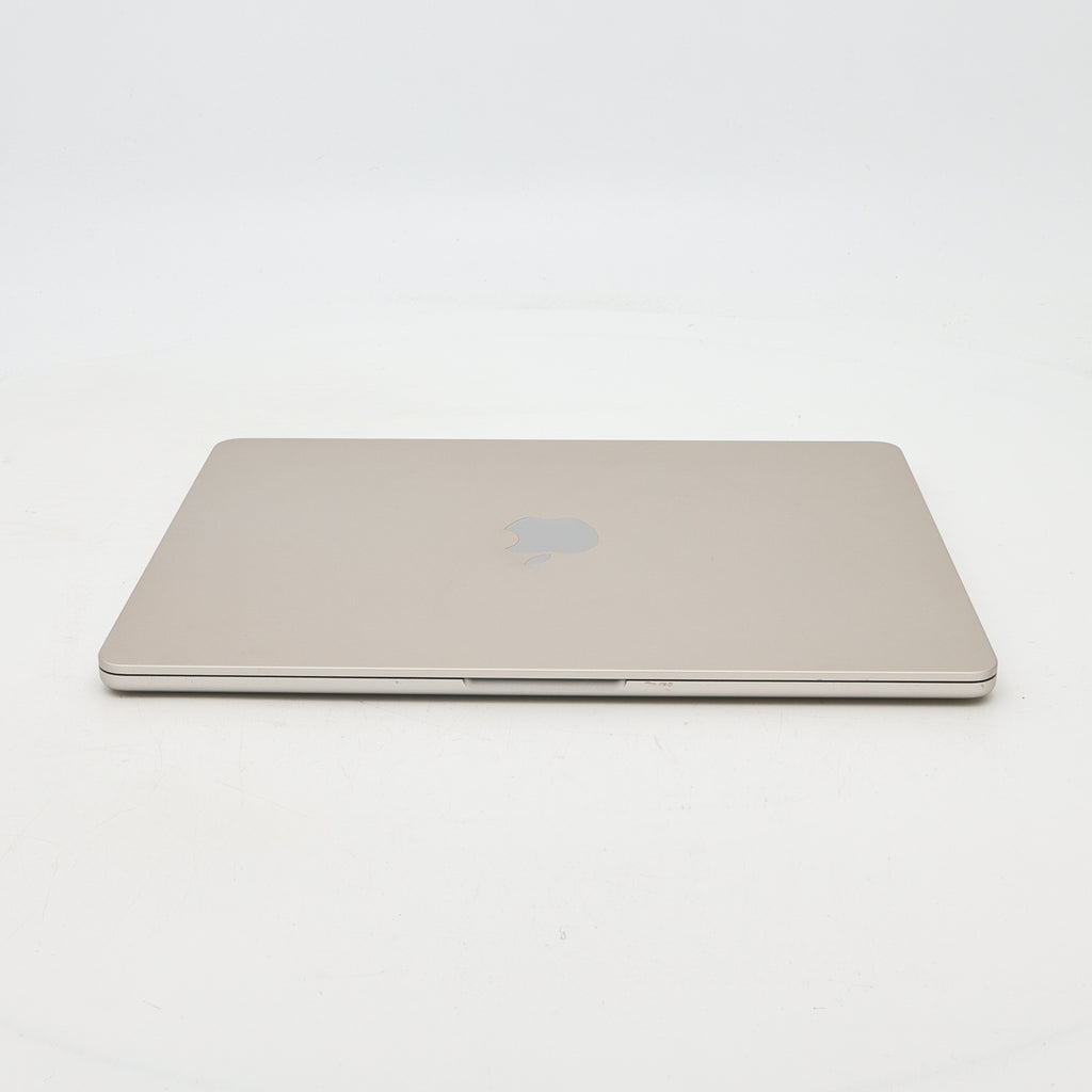 95新 Apple MacBook Air 22年 13寸 M2（8+8核） 8G RAM 256G SSD 星光色