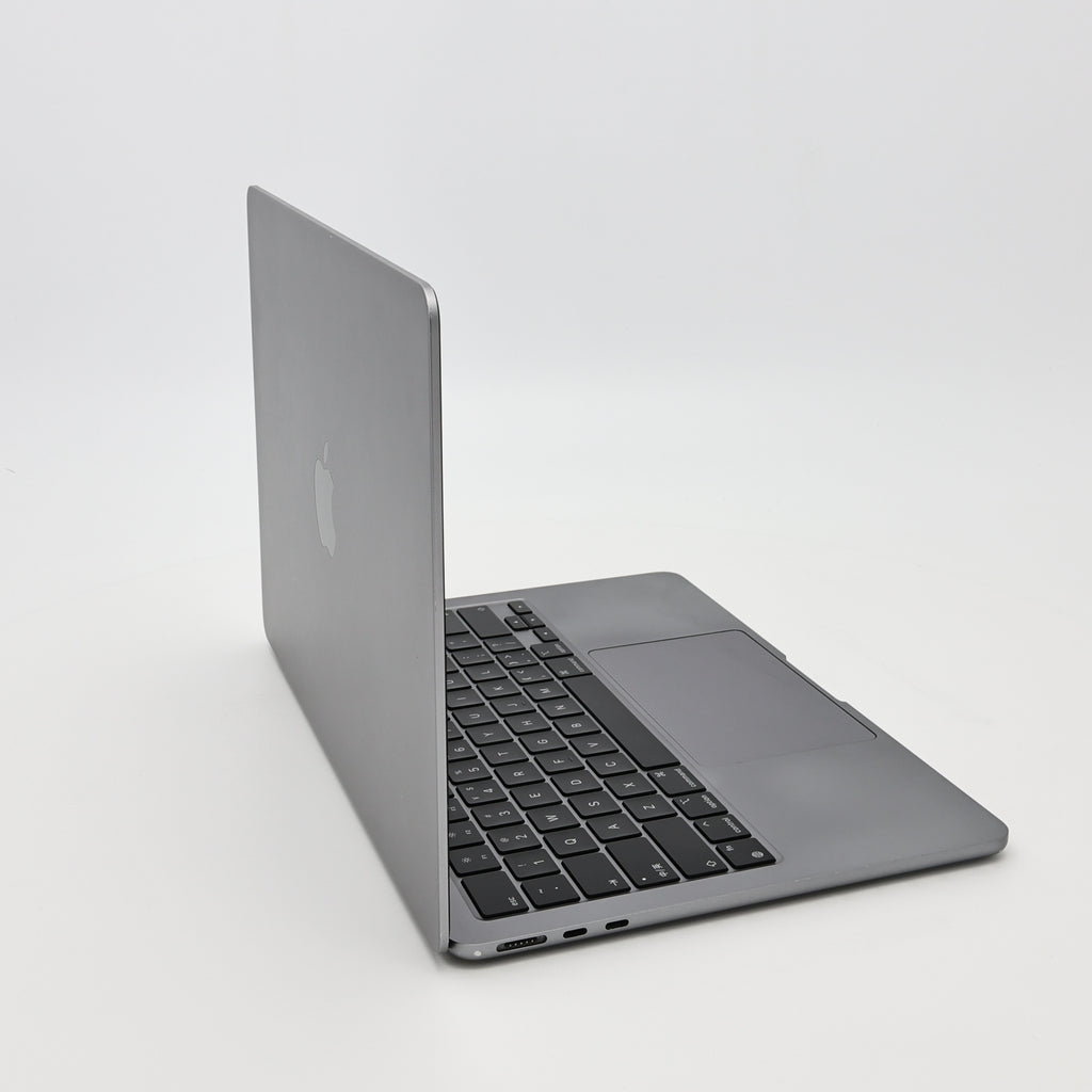 95新 Apple MacBook Air 22年 13寸 M2（8+8核） 8G RAM 256G SSD 深空灰色
