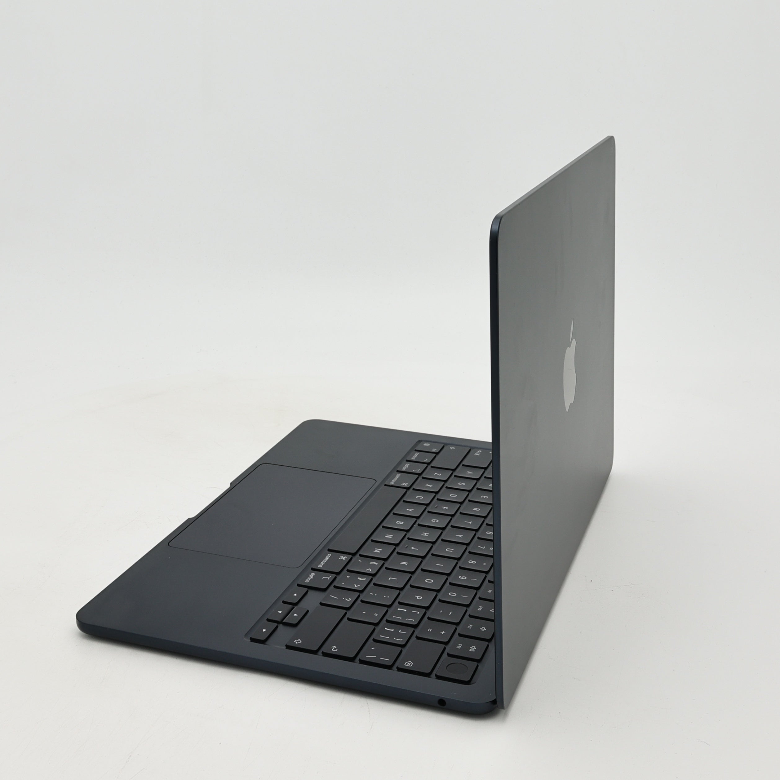 95新 Apple MacBook Air 22年 13寸 M2（8+8核） 8G RAM 256G SSD 午夜色