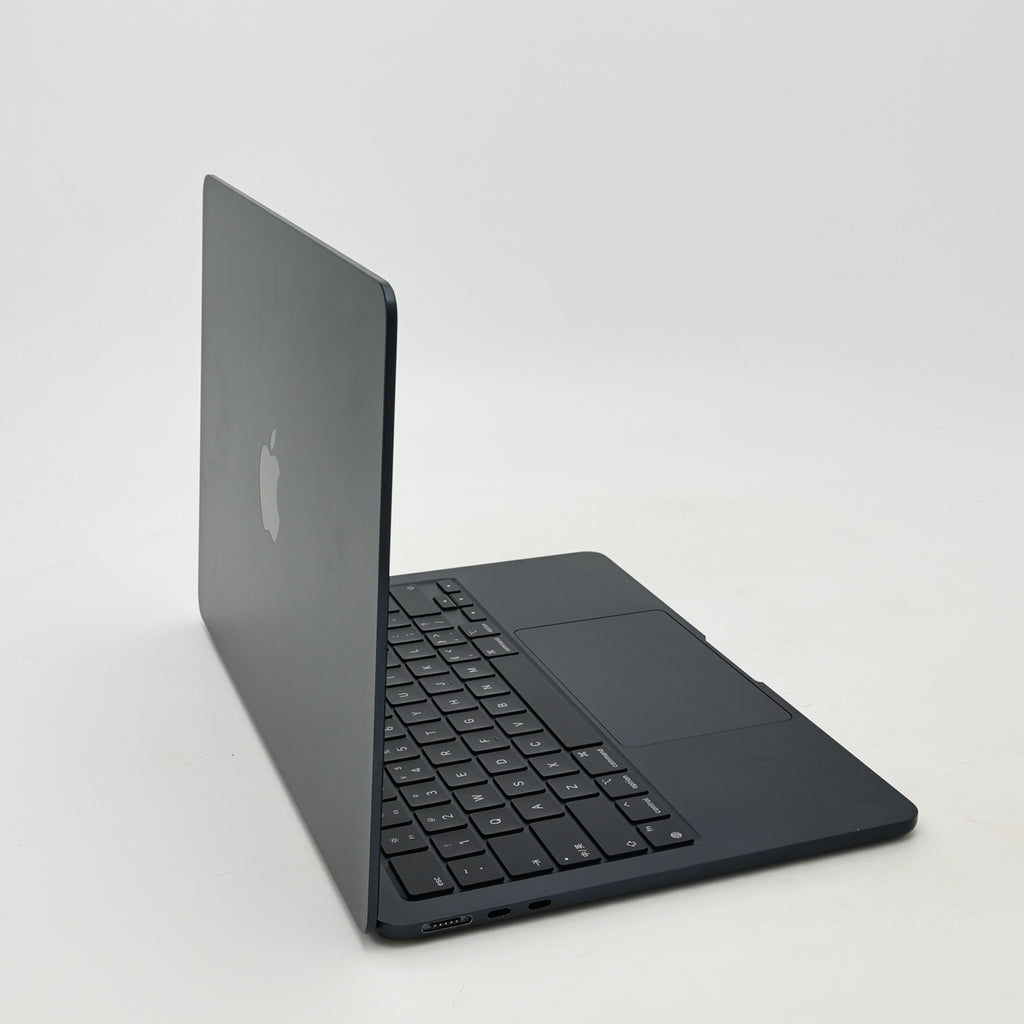 95新 Apple MacBook Air 22年 13寸 M2（8+8核） 8G RAM 256G SSD 午夜色