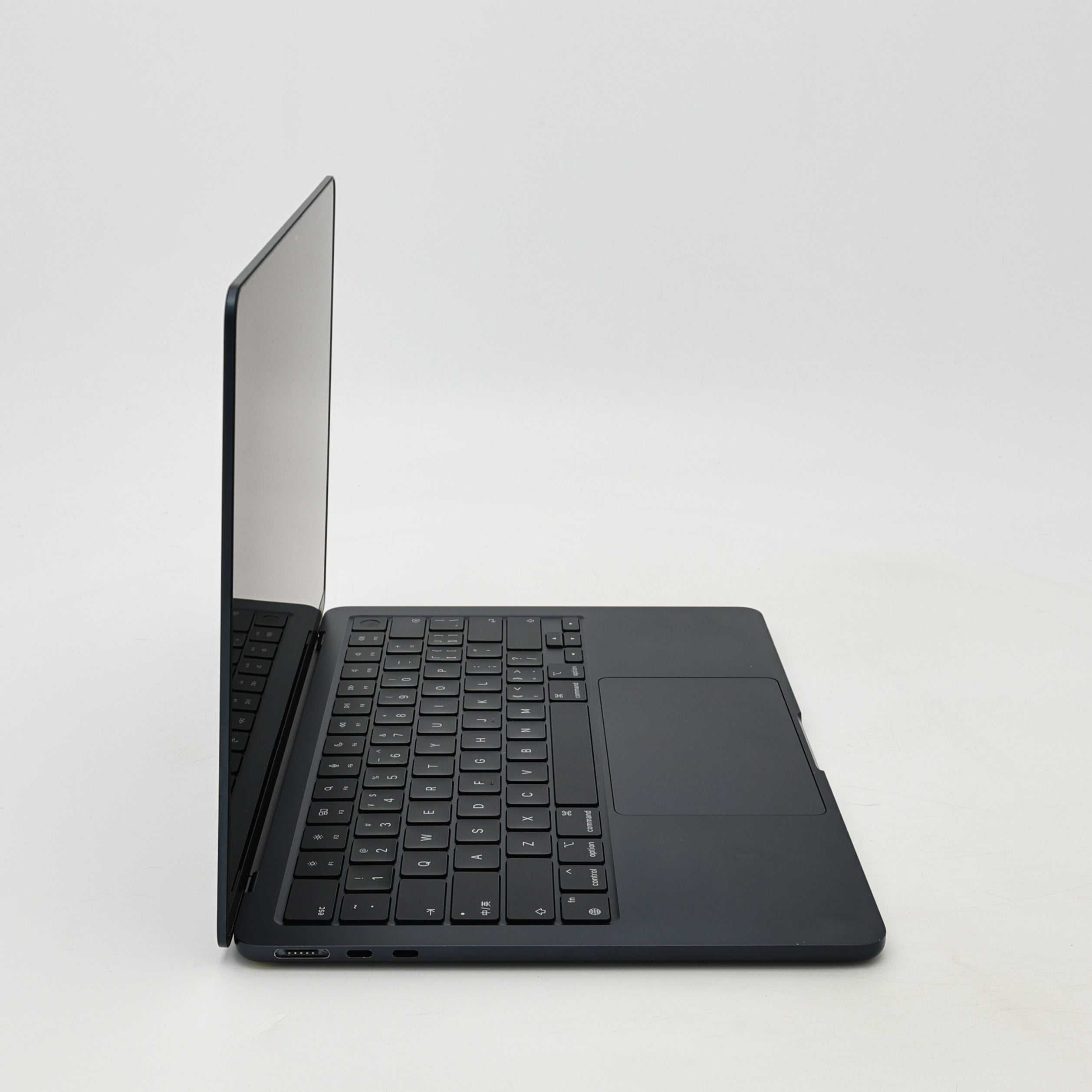 95新 Apple MacBook Air 22年 13寸 M2（8+8核） 8G RAM 256G SSD 午夜色