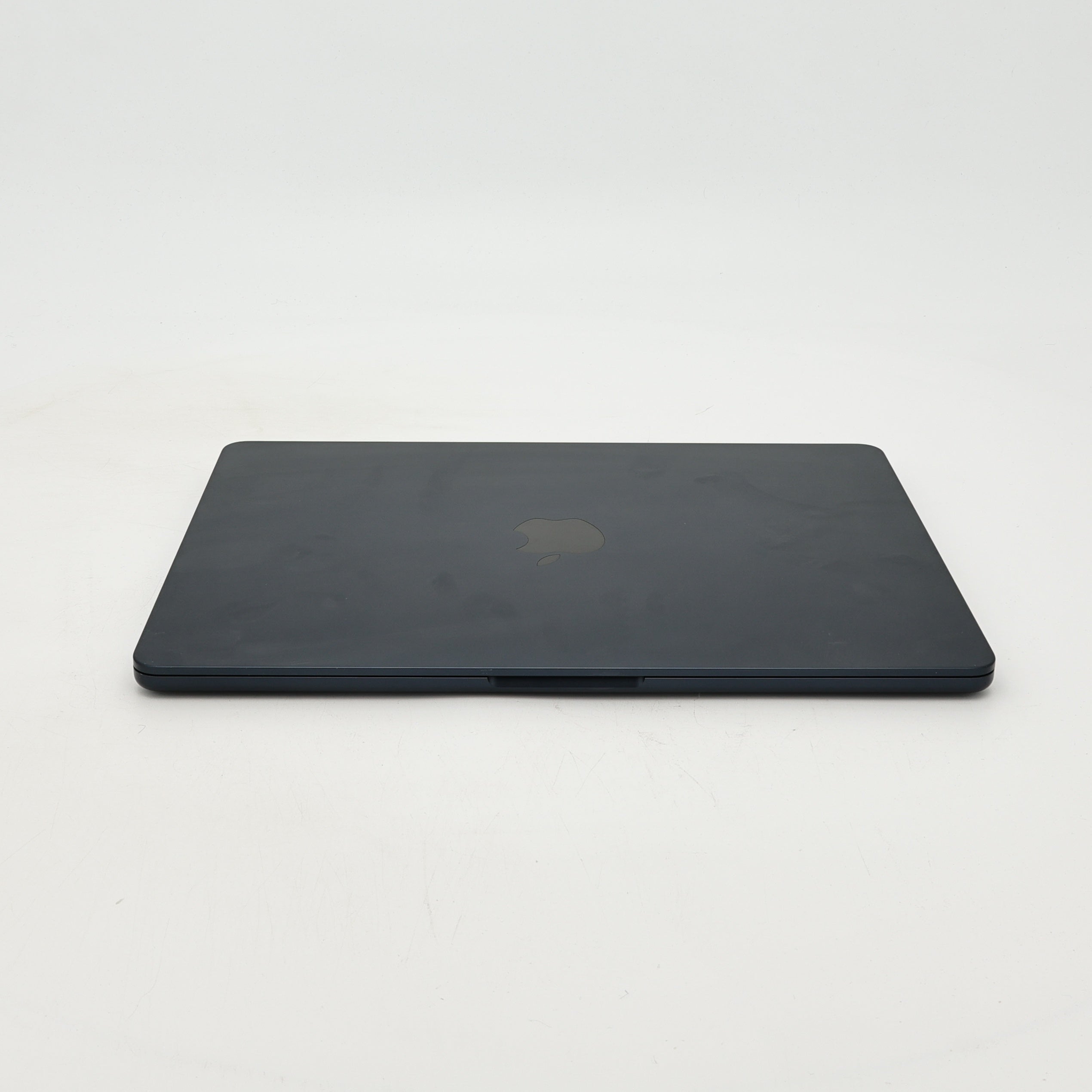 95新 Apple MacBook Air 22年 13寸 M2（8+8核） 8G RAM 256G SSD 午夜色