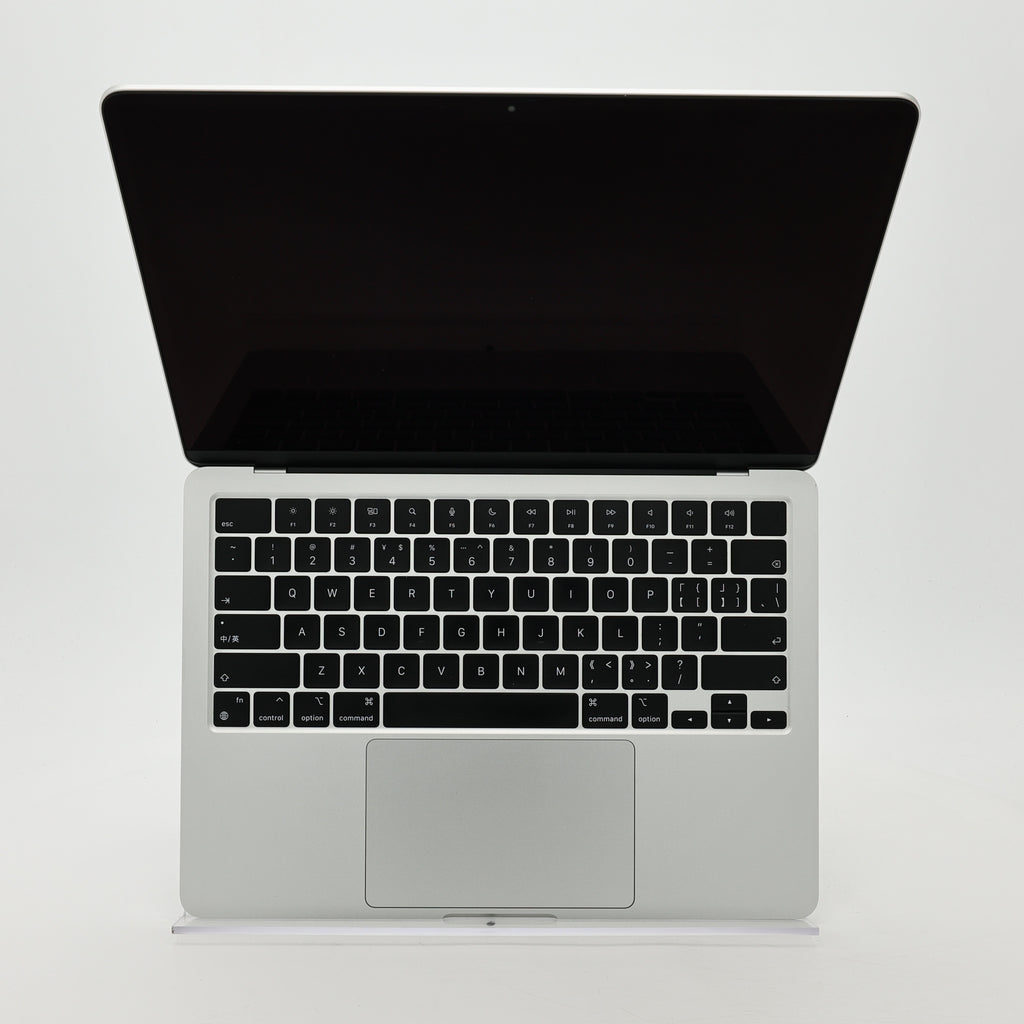95新 Apple MacBook Air 22年 13寸 M2（8+8核） 16G RAM 256G SSD 銀色