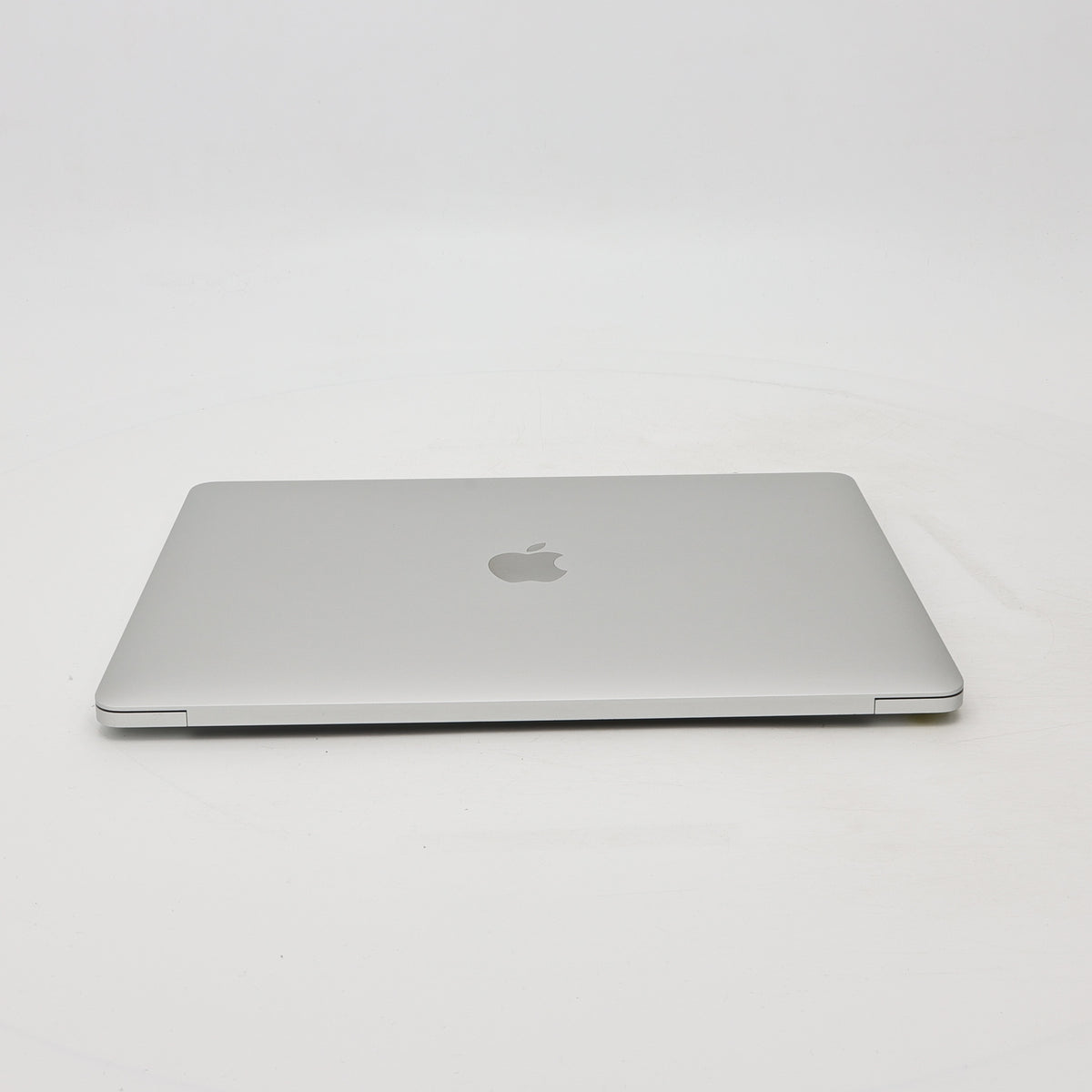 95新 Apple MacBook Pro 22年 13寸 M2（8+10核） 8G RAM 512G SSD 銀色
