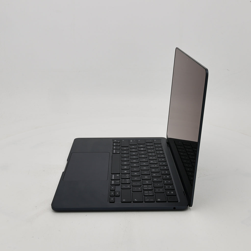 95新 Apple MacBook Air 22年 13寸 M2（8+8核） 8G RAM 256G SSD 午夜色