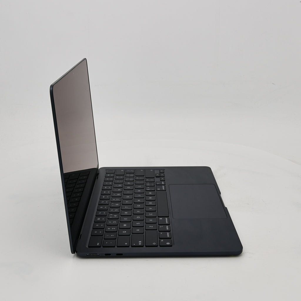 95新 Apple MacBook Air 22年 13寸 M2（8+8核） 8G RAM 256G SSD 午夜色