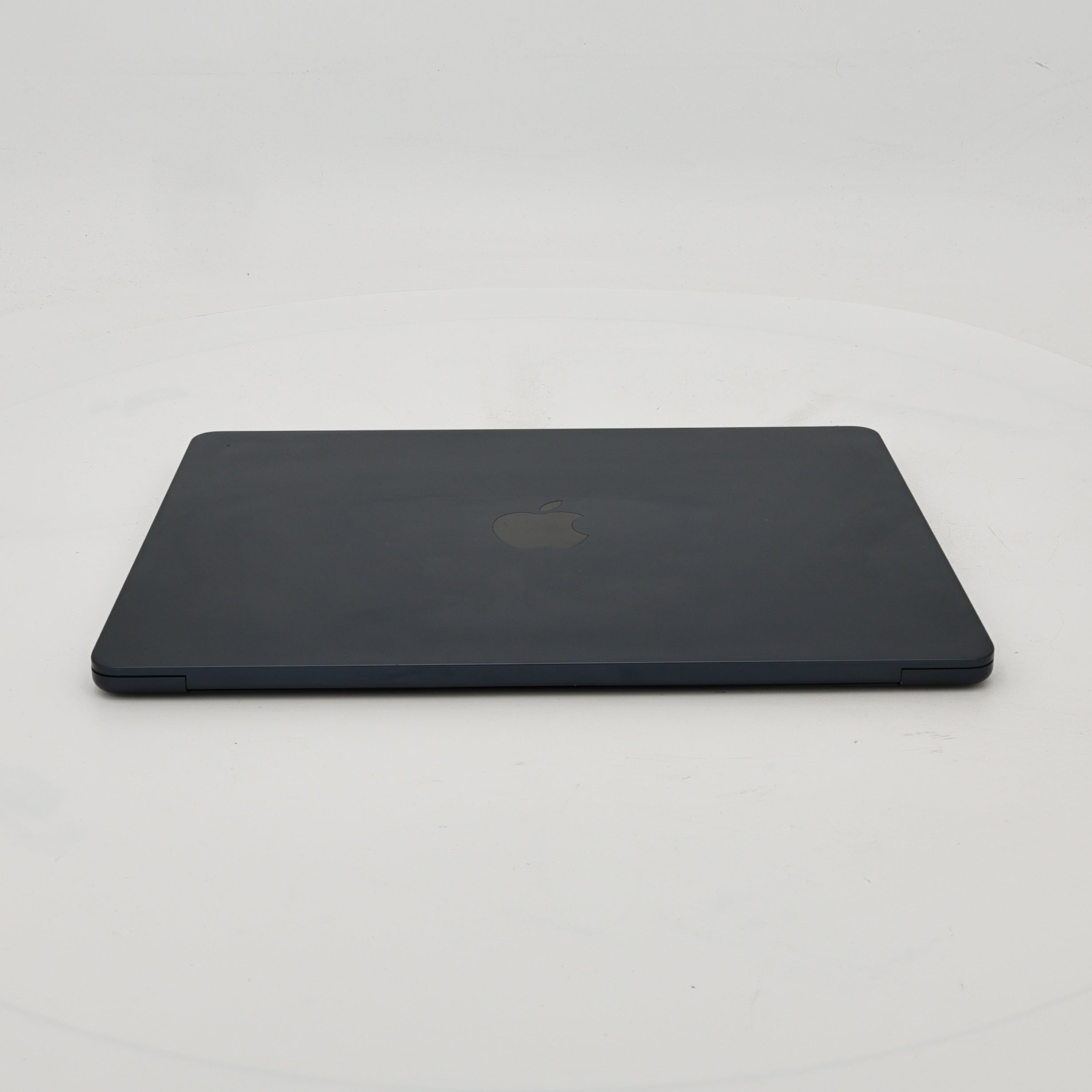 95新 Apple MacBook Air 22年 13寸 M2（8+8核） 8G RAM 256G SSD 午夜色