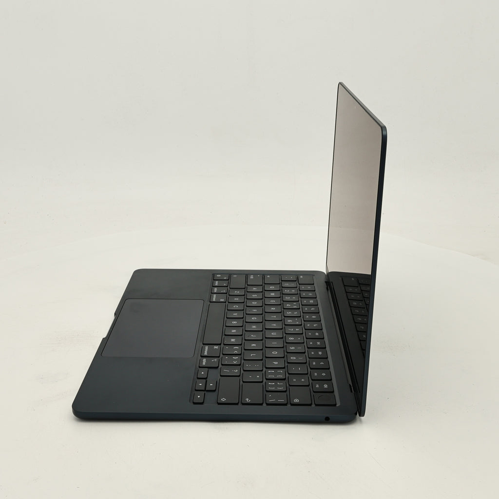 95新 Apple MacBook Air 22年 13寸 M2（8+8核） 16G RAM 256G SSD 午夜色