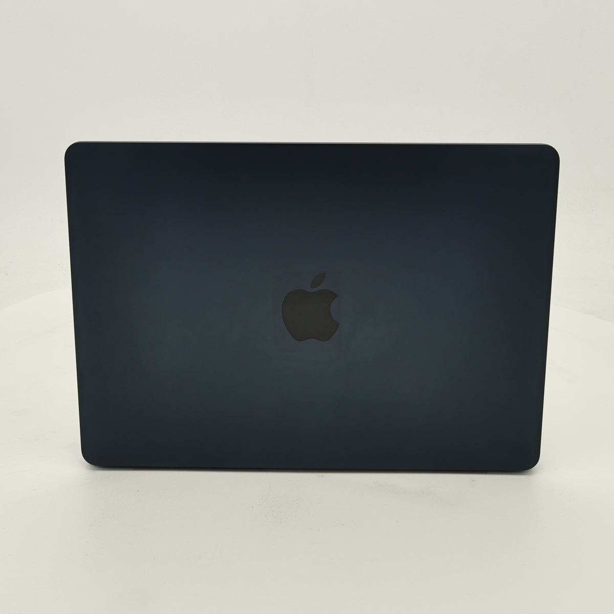 95新 Apple MacBook Air 22年 13寸 M2（8+8核） 16G RAM 256G SSD 午夜色