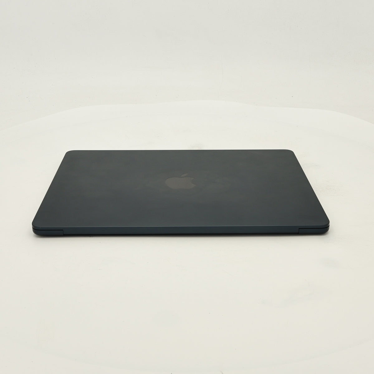 95新 Apple MacBook Air 22年 13寸 M2（8+8核） 16G RAM 256G SSD 午夜色