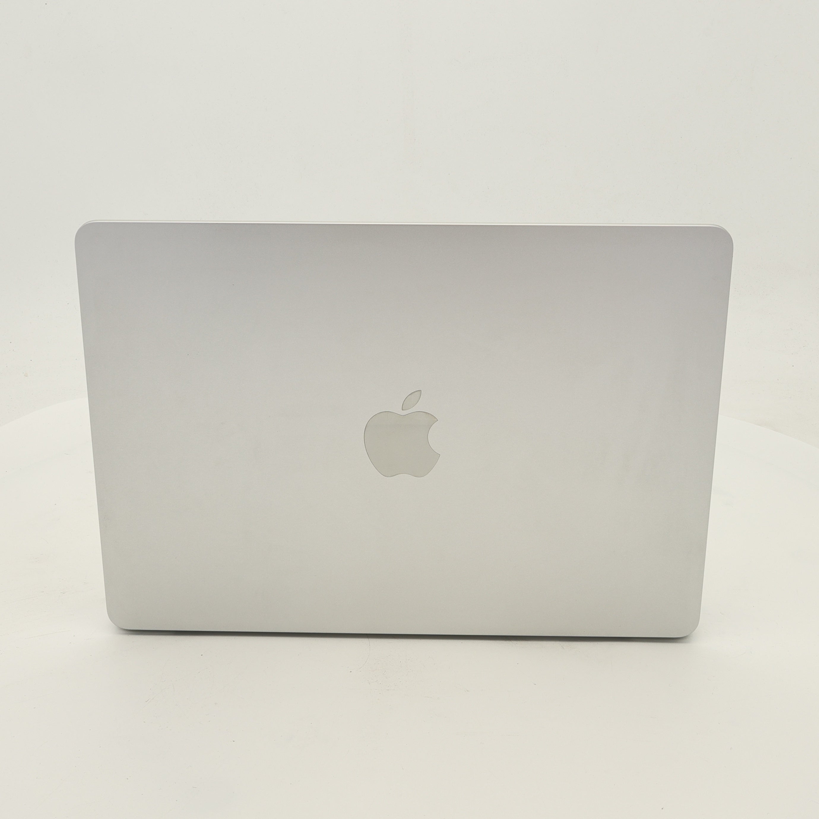 95新 Apple MacBook Air 22年 13寸 M2（8+10核） 8G RAM 512G SSD 銀色