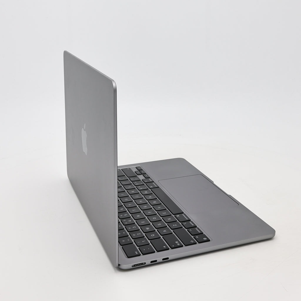 95新 Apple MacBook Air 22年 13寸 M2（8+8核） 8G RAM 256G SSD 深空灰色