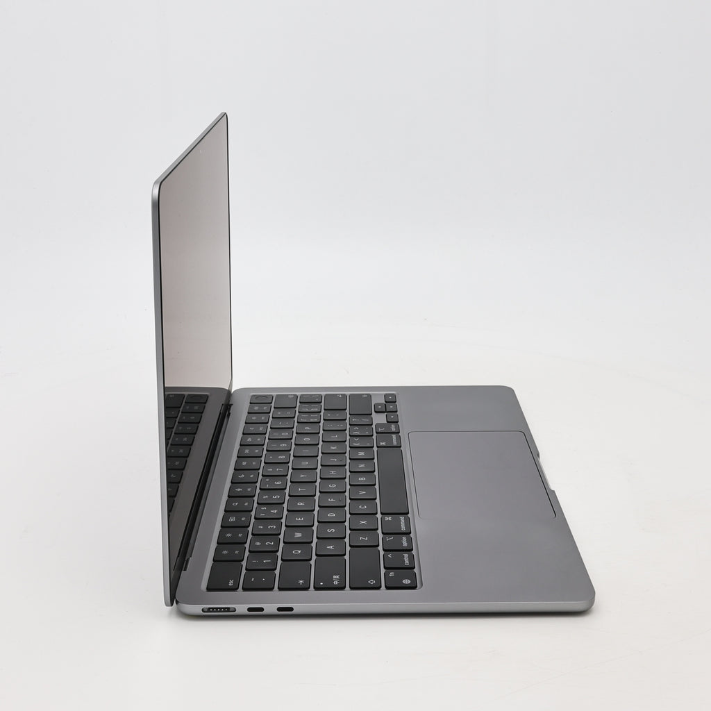 95新 Apple MacBook Air 22年 13寸 M2（8+8核） 8G RAM 256G SSD 深空灰色