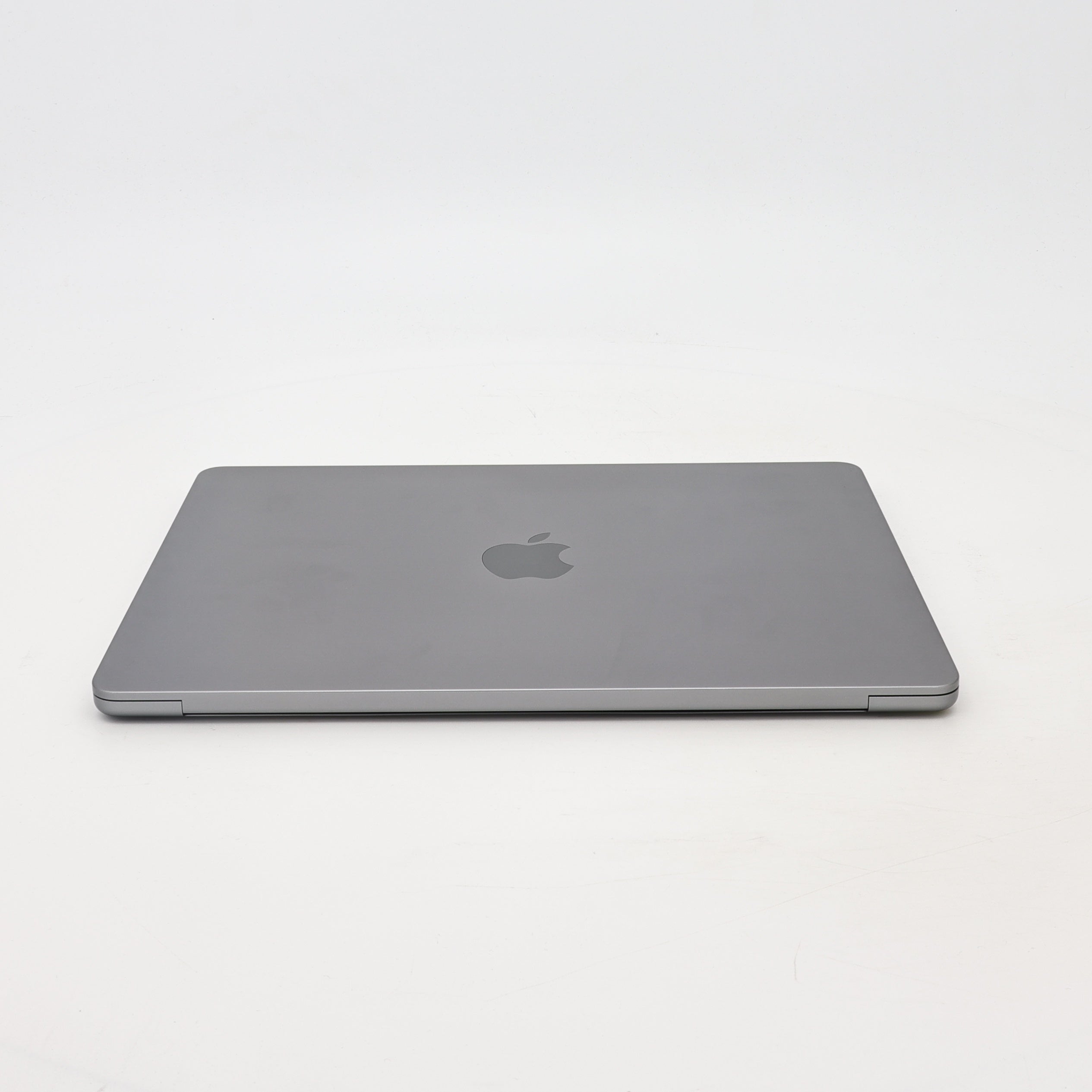 95新 Apple MacBook Air 22年 13寸 M2（8+8核） 8G RAM 256G SSD 深空灰色