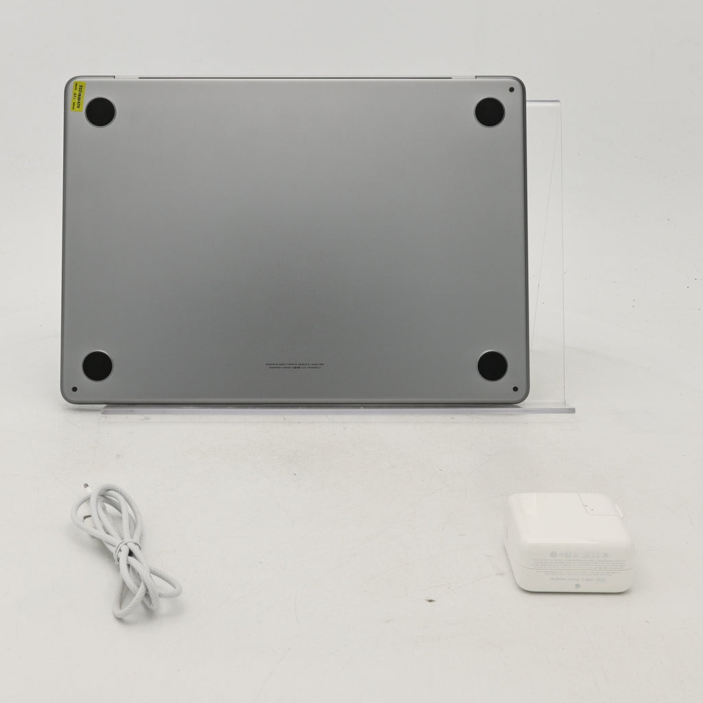 95新 Apple MacBook Air 22年 13寸 M2（8+8核） 8G RAM 256G SSD 深空灰色