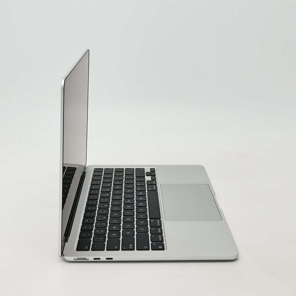 95新 Apple MacBook Air 24年 13寸 M3（8+8核） 8G RAM 256G SSD 銀色