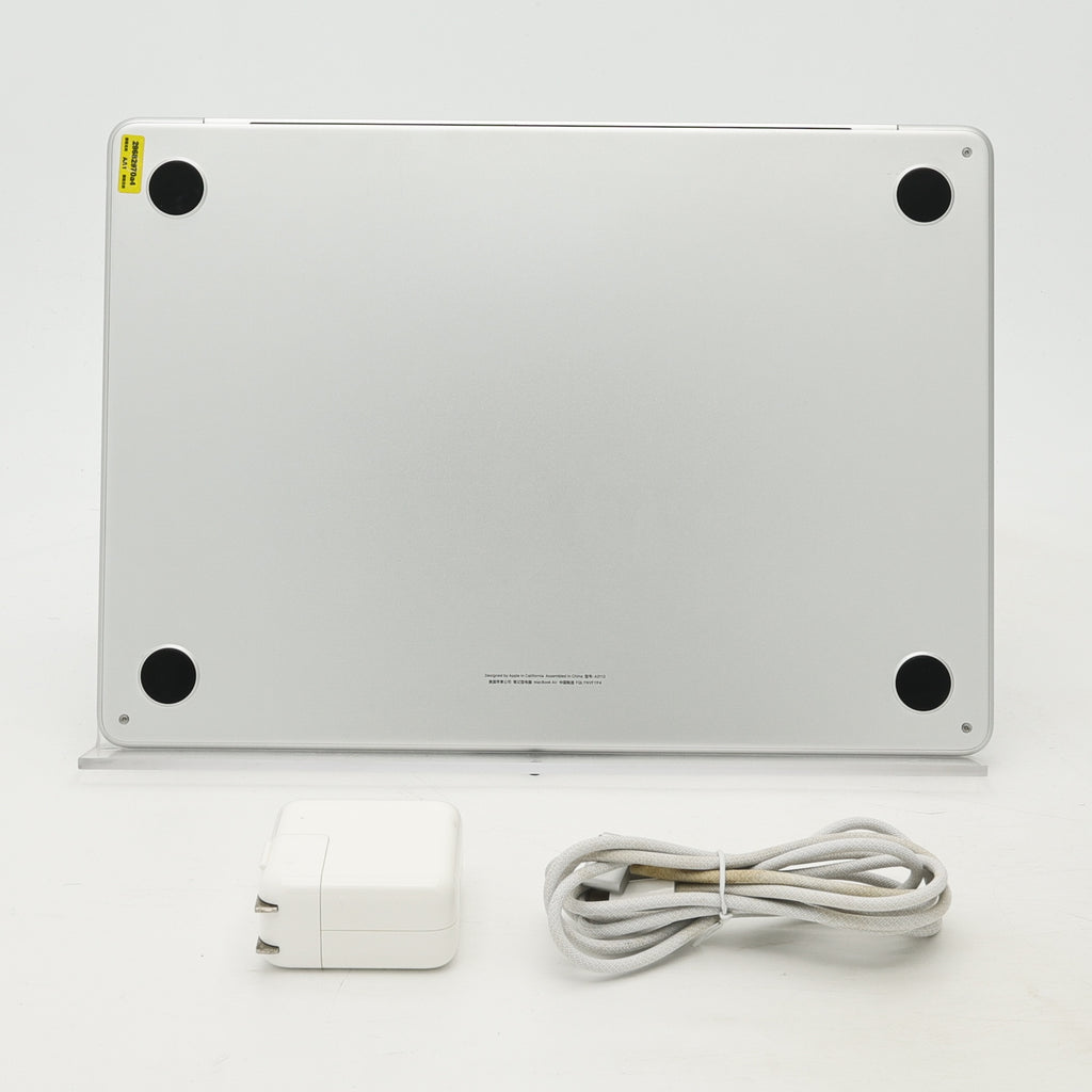 95新 Apple MacBook Air 24年 13寸 M3（8+8核） 8G RAM 256G SSD 銀色